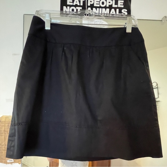 LOFT Ann Taylor Size 2 Black Short Circle Mini Skirt with POCKETS!